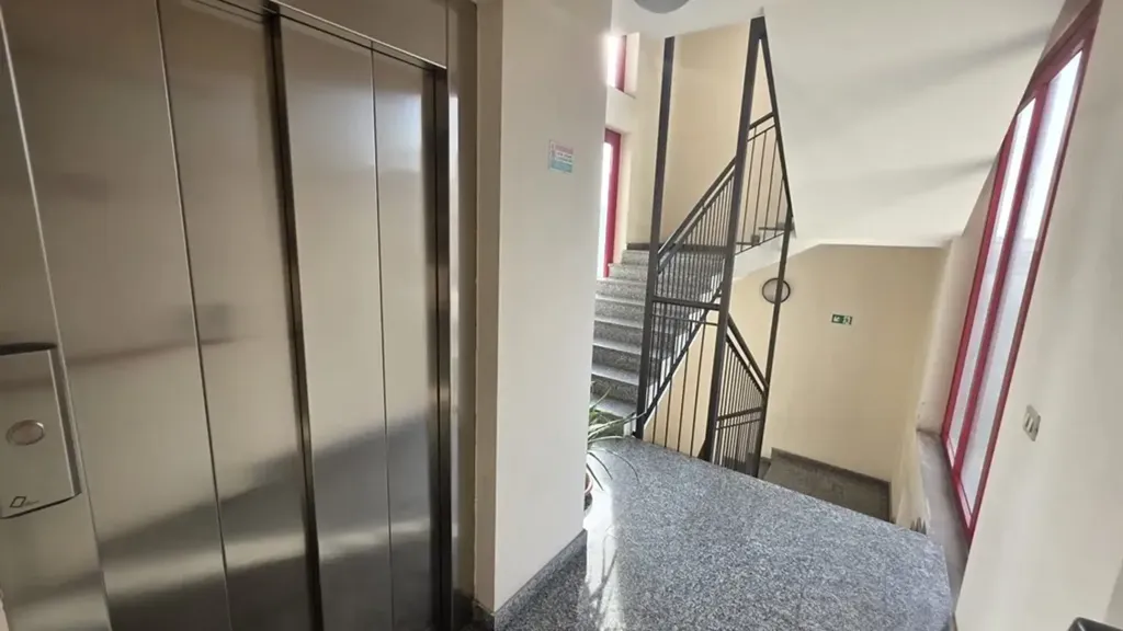 Entrée - Modern Apartment with Panoramic Balcony in Milan
