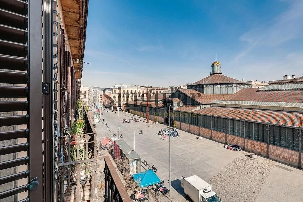 Balcon - Historic Apartment with Balcony in El Born