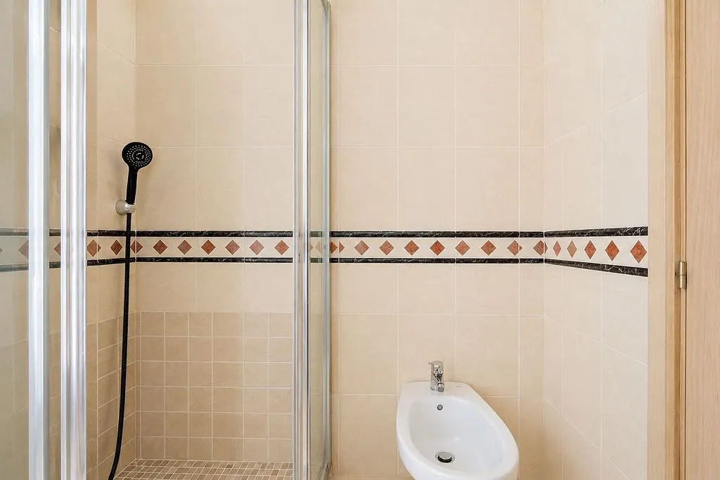 Vannitoad - Terraced House with Pool in Rivas Centre