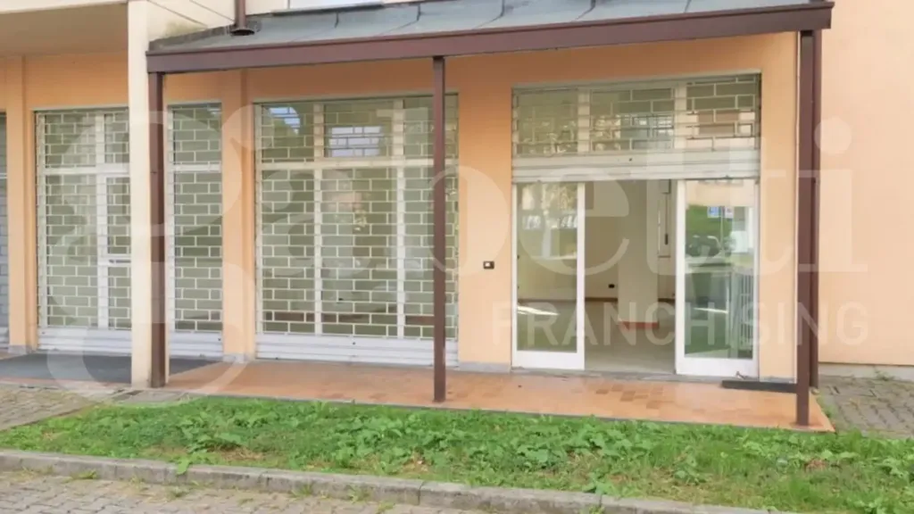Exterior - Modern Retail Space with Street Frontage in Monza