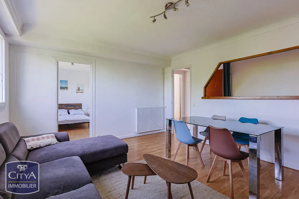 Elutuba - 3-Bed Apartment with View in Pau