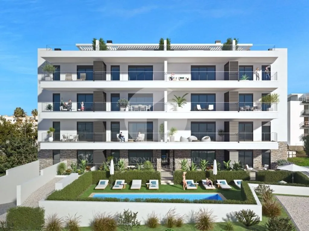 2-Bedroom Flat with Pool in Tavira
