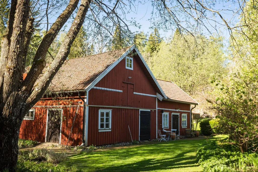 Extérieur - Generations Home with Multiple Buildings in Ödeshög