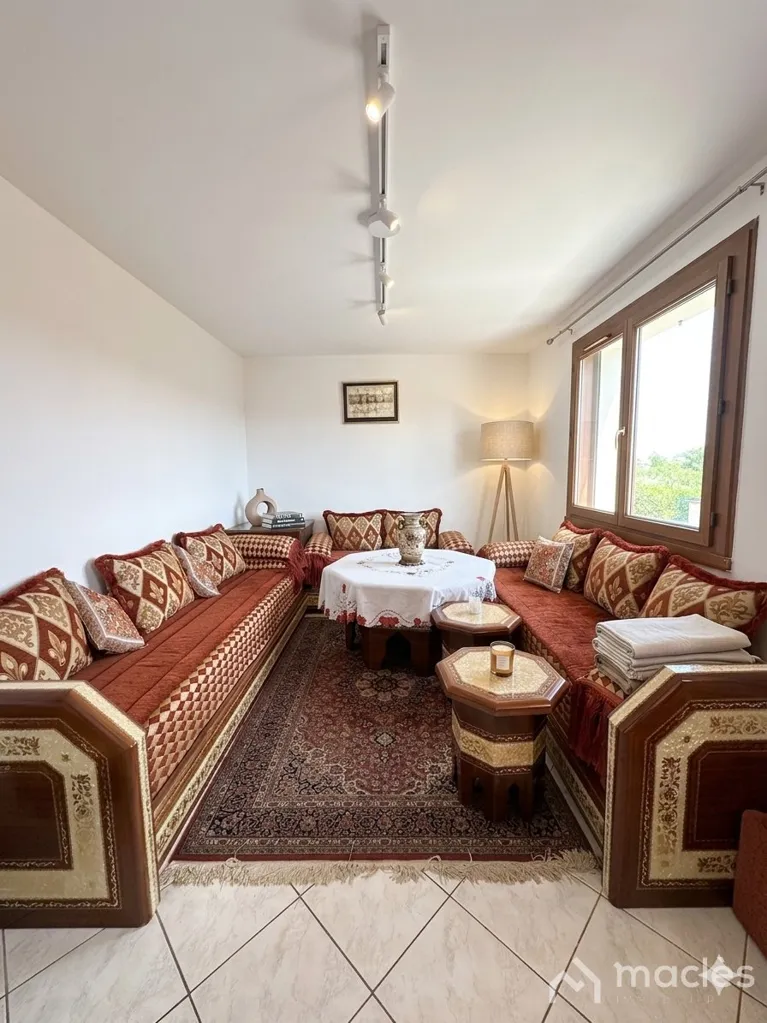 Séjour - Maison avec Jardin dans un Environnement Privé à Arnouville