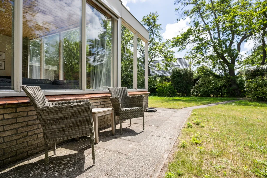 Giardino - Gabled Bungalow with Garden in De Koog