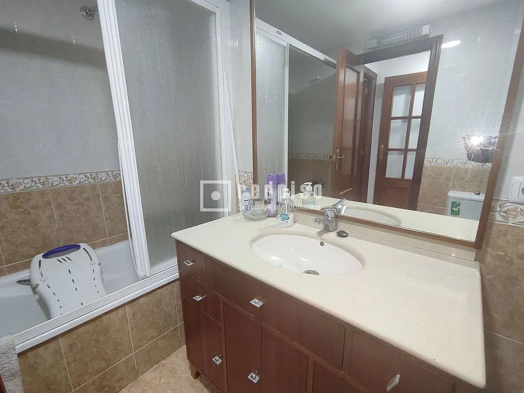 Salles de bain - Apartment with Balcony in West Castellón