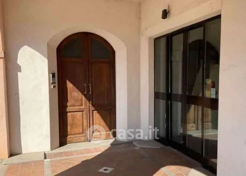 Esik - Three-Bedroom Flat with Terrace in Curtatone