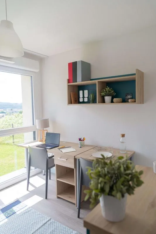 Kabinet - Studio with Student Services in Besançon