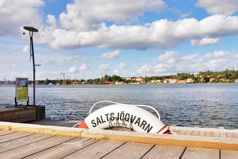 Modern Apartment with Waterfront Proximity in Saltsjöqvarn