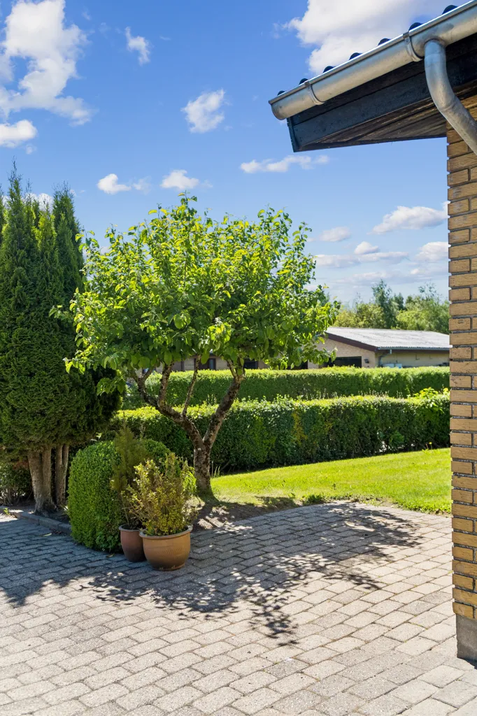 Välivaade - Well-Maintained Villa with Carport in Viborg