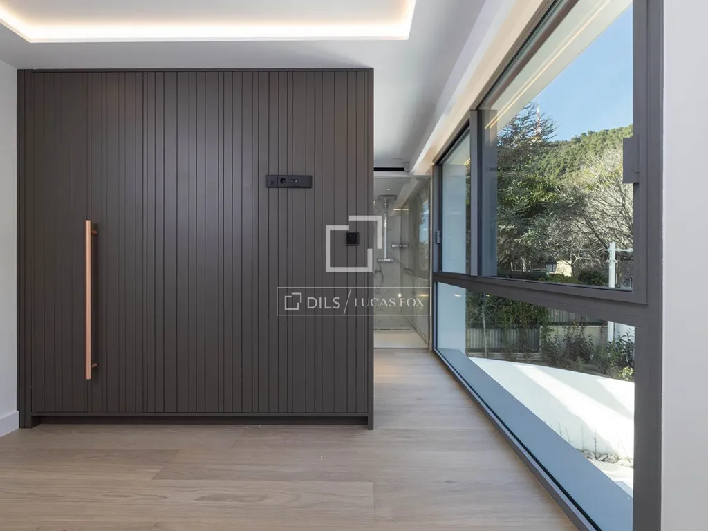 Esik - New Build Villa with Panoramic Views in Pedralbes