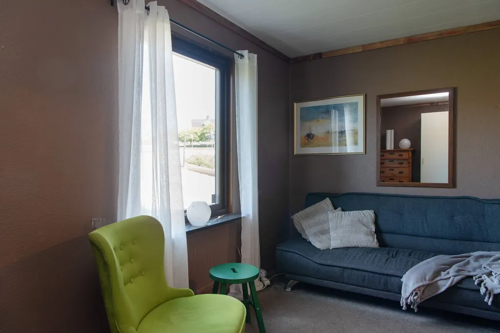 Séjour - Villa with Solarium in Family-Friendly Area