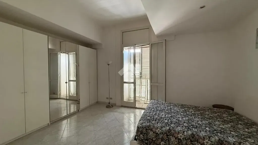 Chambres - Multistorey Apartment with Central Location in Naples