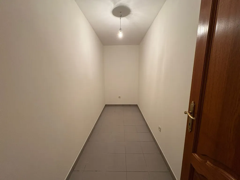Entrée - Appartement Économe en Énergie avec Terrasse à Genk Centre