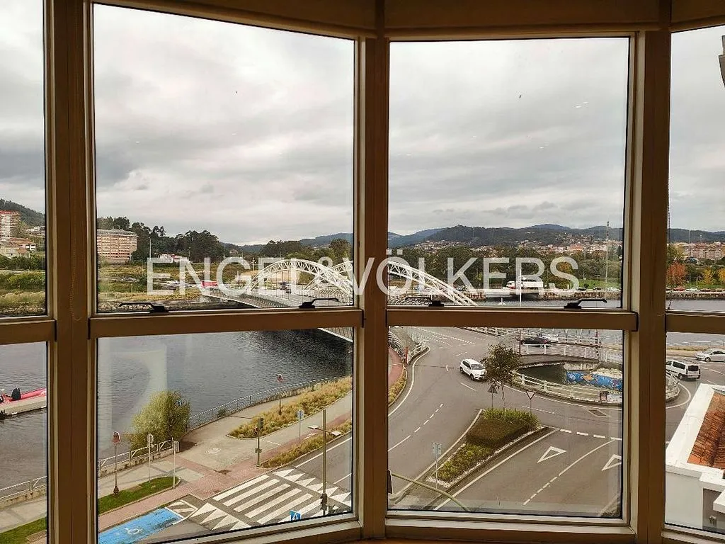 Rõdu - 2-Bedroom Apartment with River View in Centre