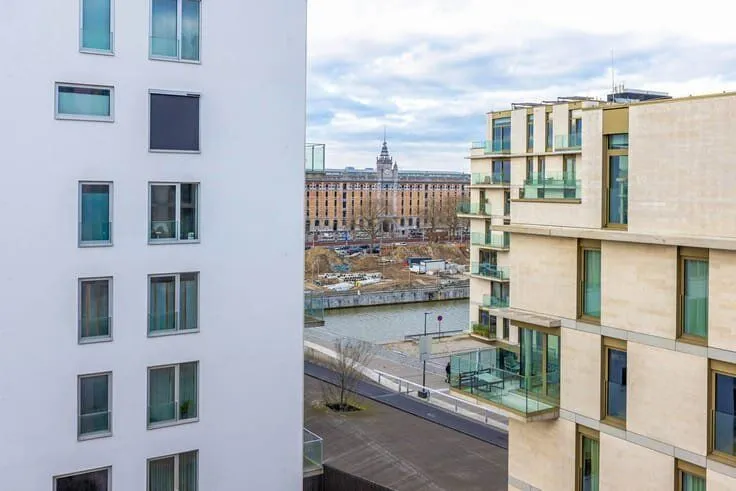 Balcon - Appartement avec Vue sur le Canal à Bruxelles
