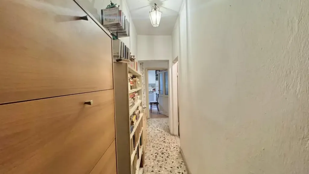 Entrée - Period Apartment with Balcony in Florence
