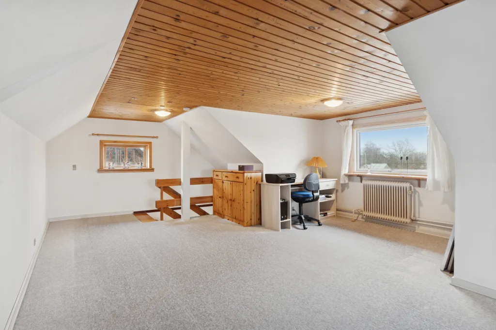 Pièces - Villa with Workshop near Gudme
