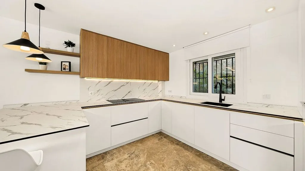 Cuisine - Villa with Sea and Golf Views in Marbella