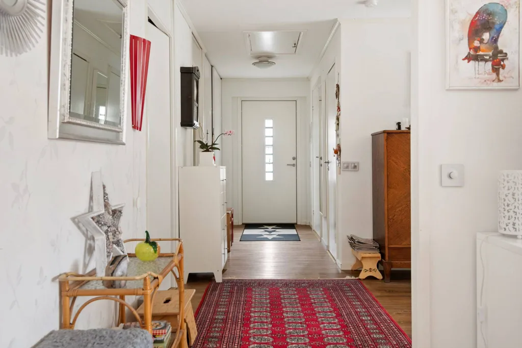 Esik - Renovated Villa with Terrace in Stattena