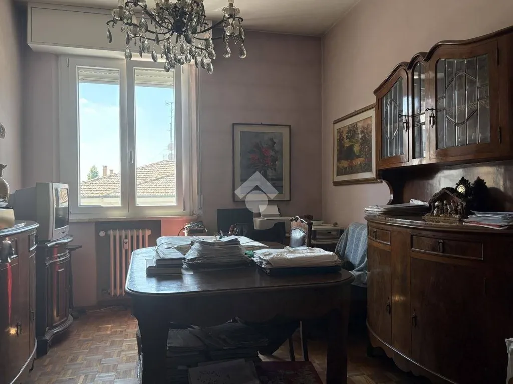 Söögituba - 4-Room Apartment with Balcony in Ferrara