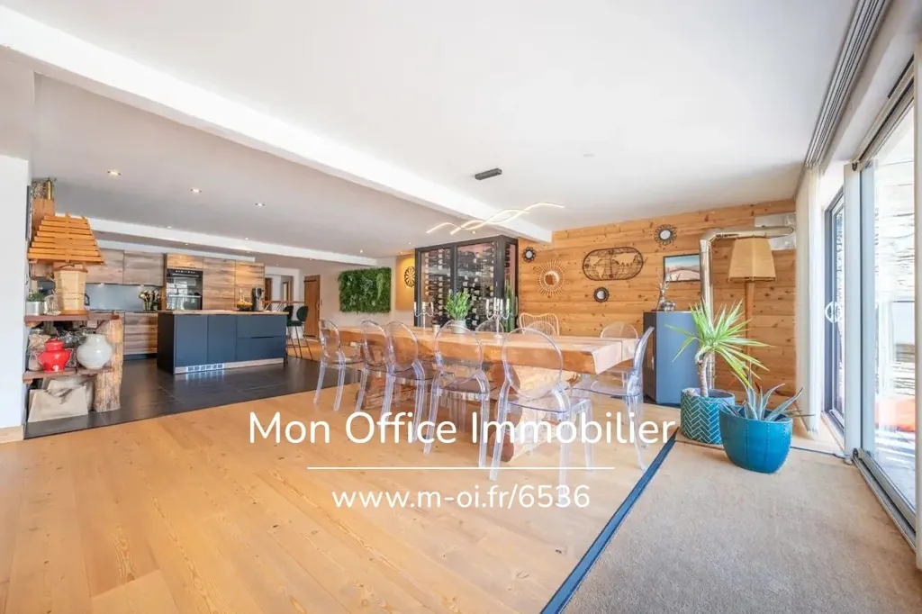 8-room apartment in Saint-Véran