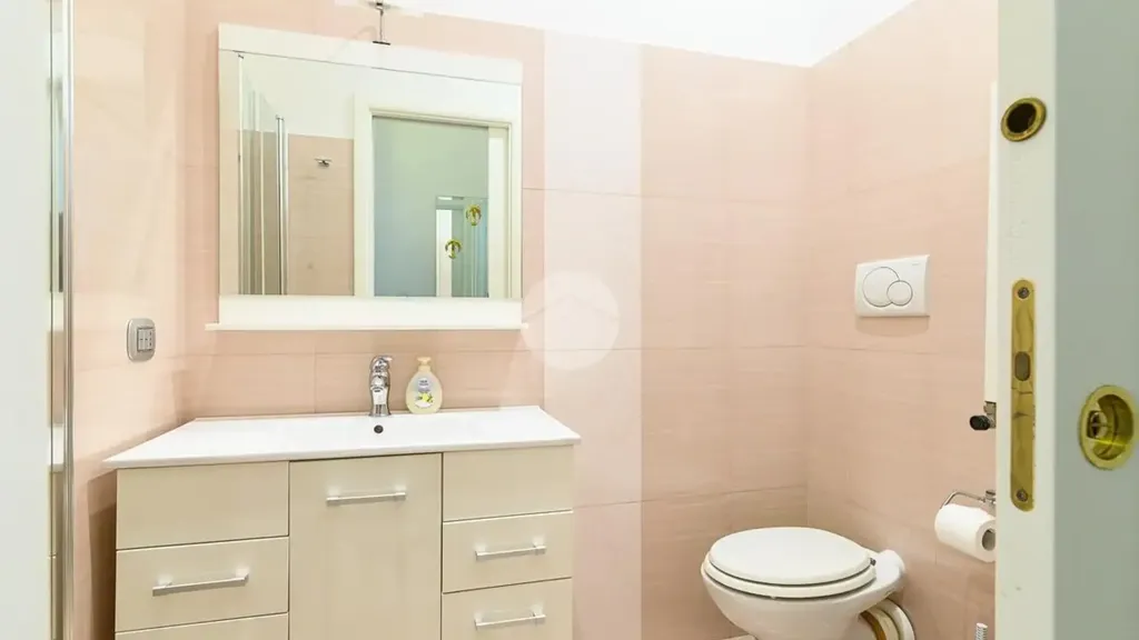 Salles de bain - Apartment with Terrace in Balduina, Rome