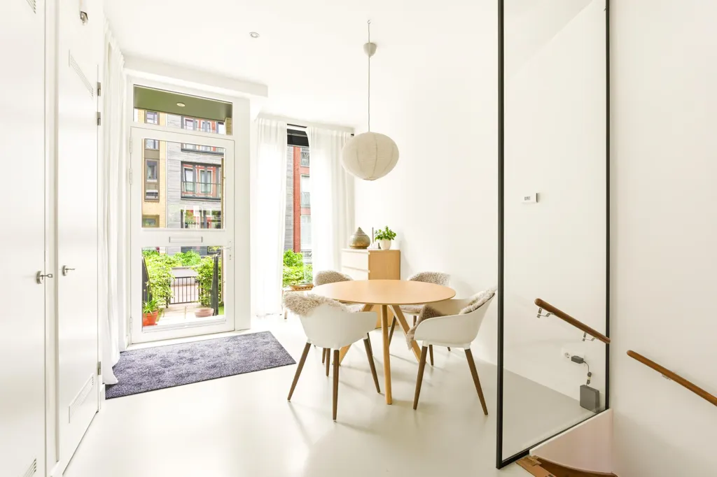 Salle à manger - Modern Mansion with Balcony in Amsterdam