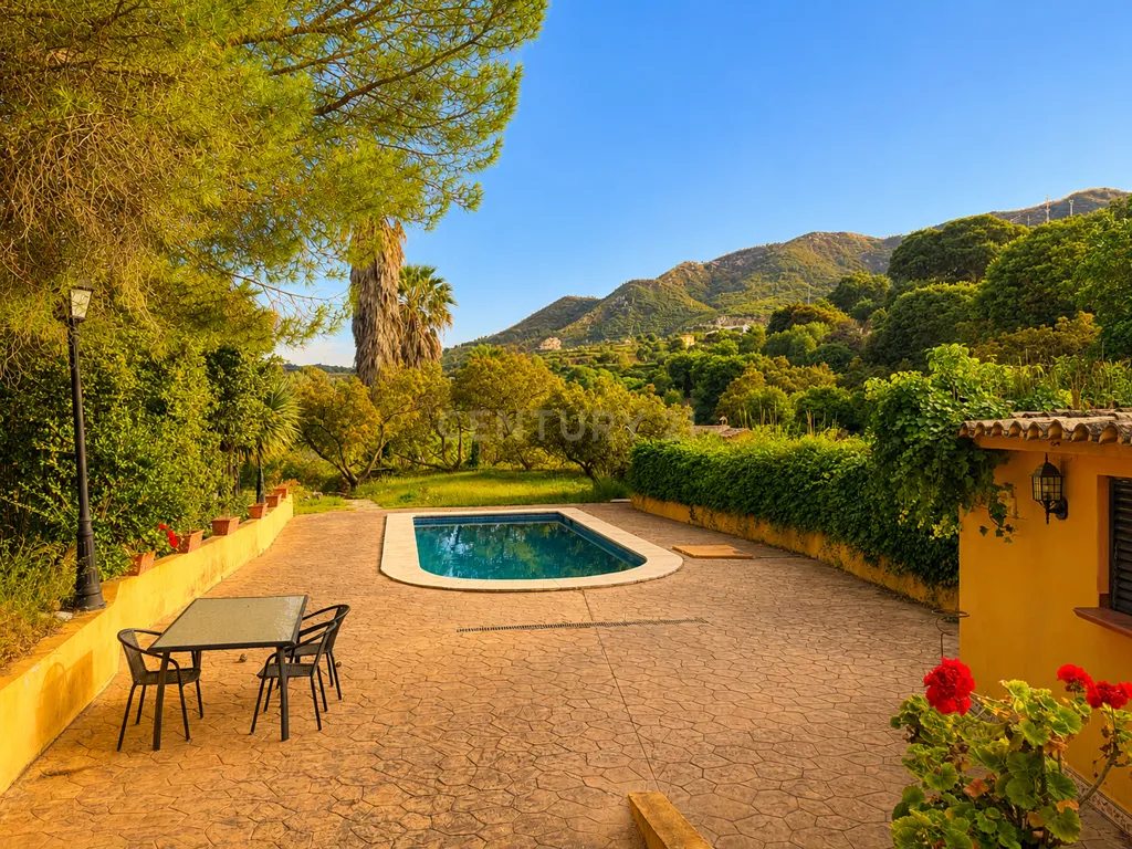 Piscine - Chalet with Pool and Terrace in Ojén