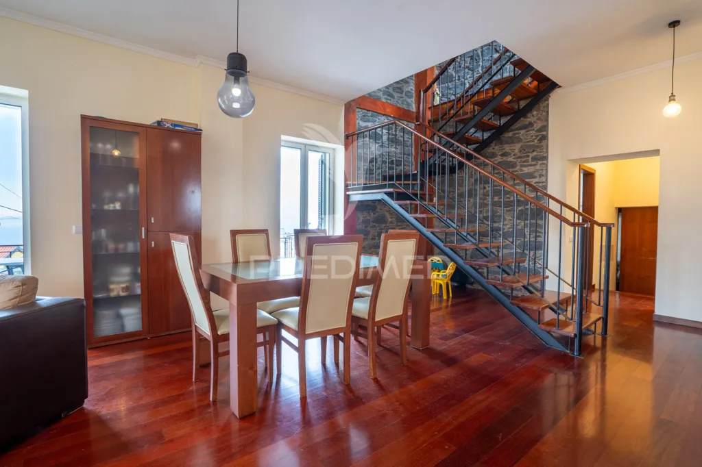 Söögituba - Potential Hostel with Funchal Views in Santo António
