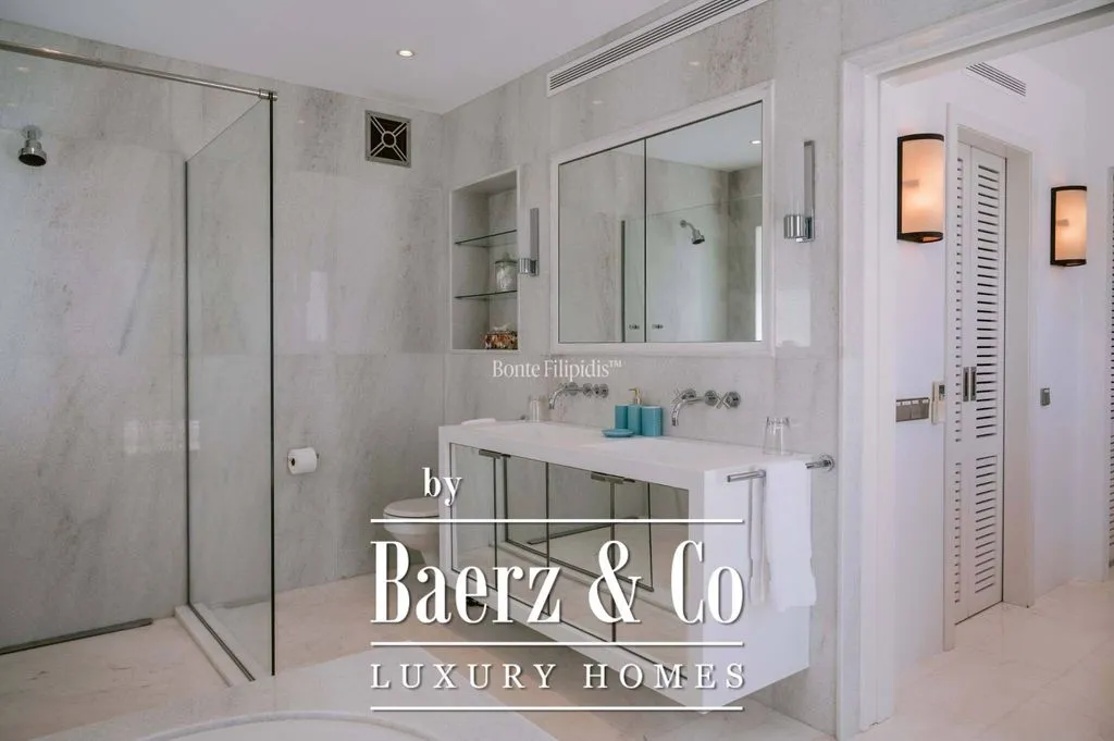 Salles de bain - Luxury Villa with Sea Views in Ibiza