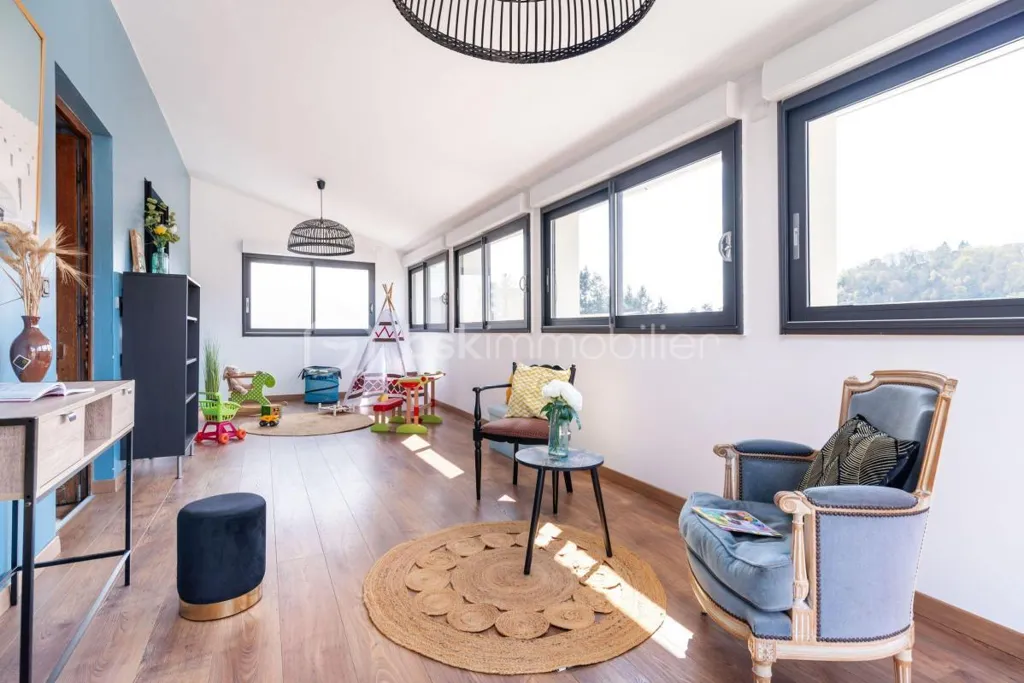 Living Room - Charming House with Garden in Dagneux