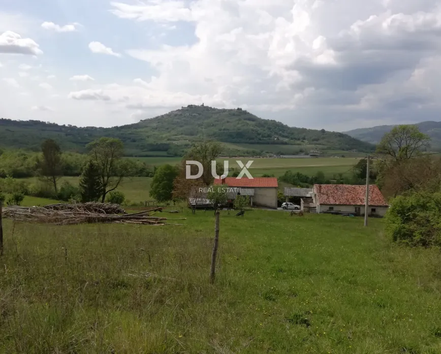 Aed - Mixed-Use Land with Historic View in Motovun
