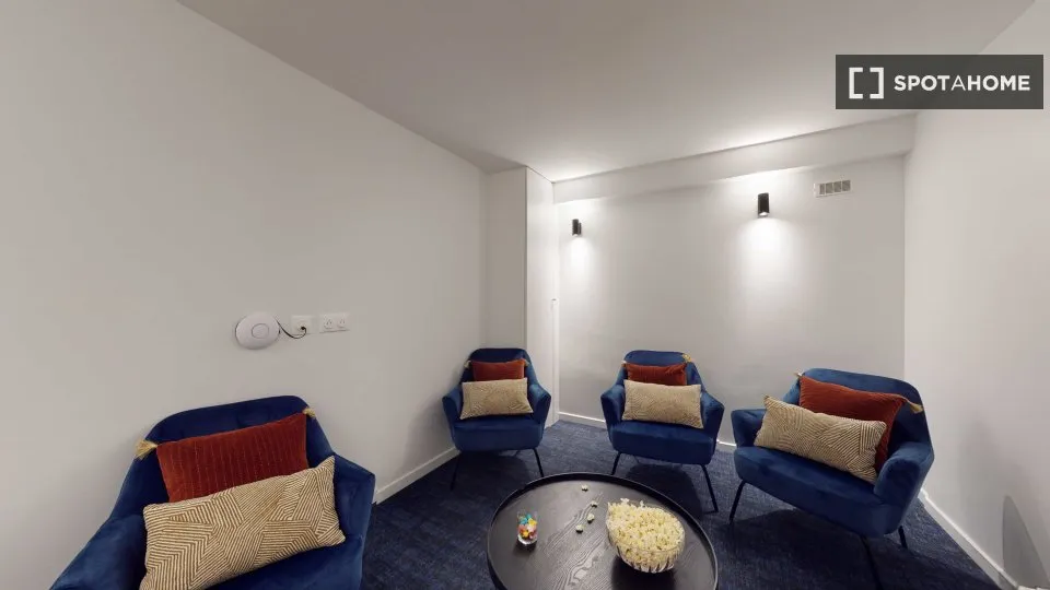 Elutuba - Room in Shared Accommodation, Bords-de-Marne, Paris
