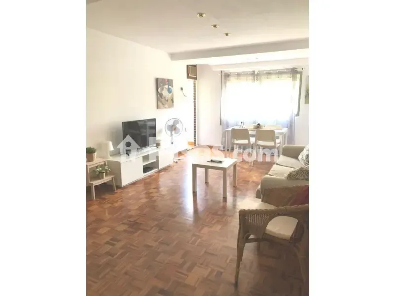 Soggiorno - Furnished Flat with Balcony in Albors