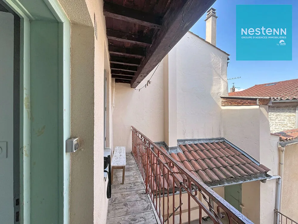 Balcon - Appartement Rénové avec Balconnet au Centre de Montbrison