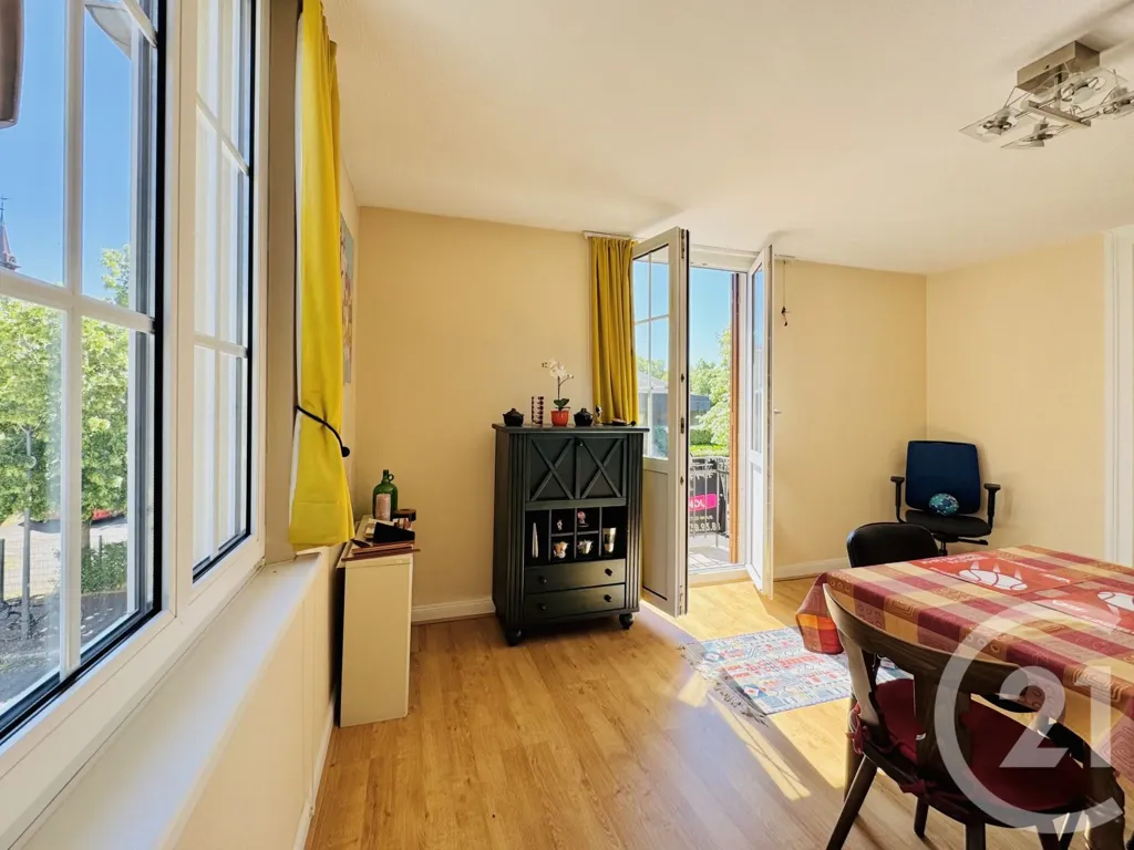 Salle à manger - Appartement lumineux avec balcon à Neudorf Nord, Strasbourg