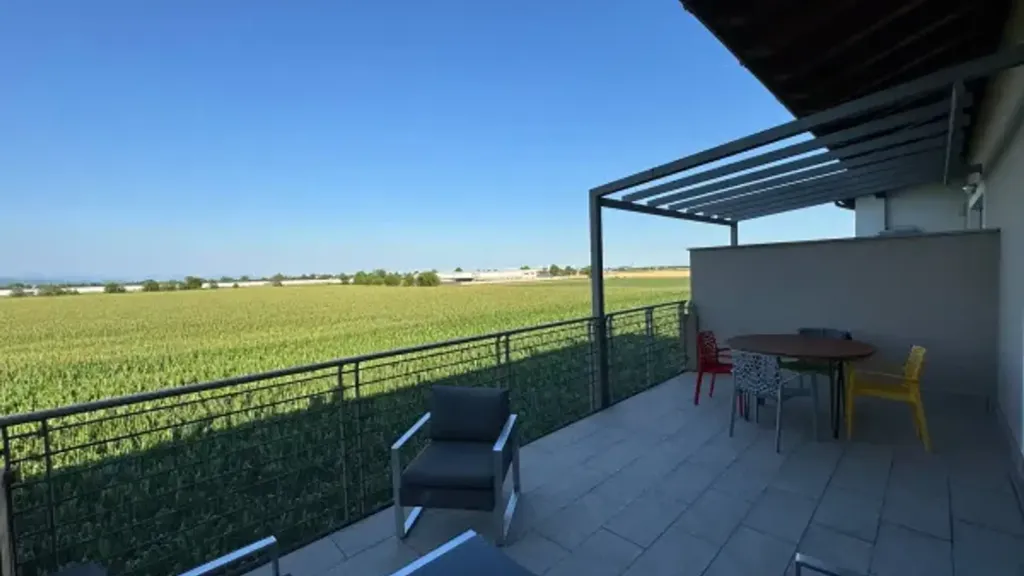 Rõdu - Modern Apartment with Mountain View in Cortenuova