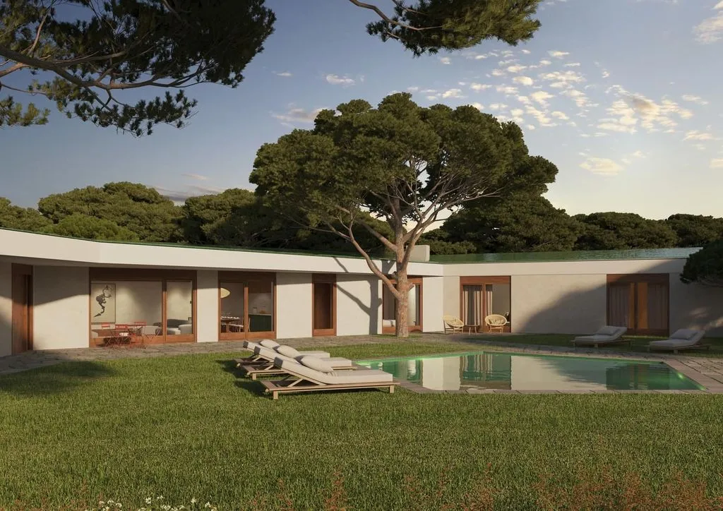 Detached Villa with Private Pool in Cascais
