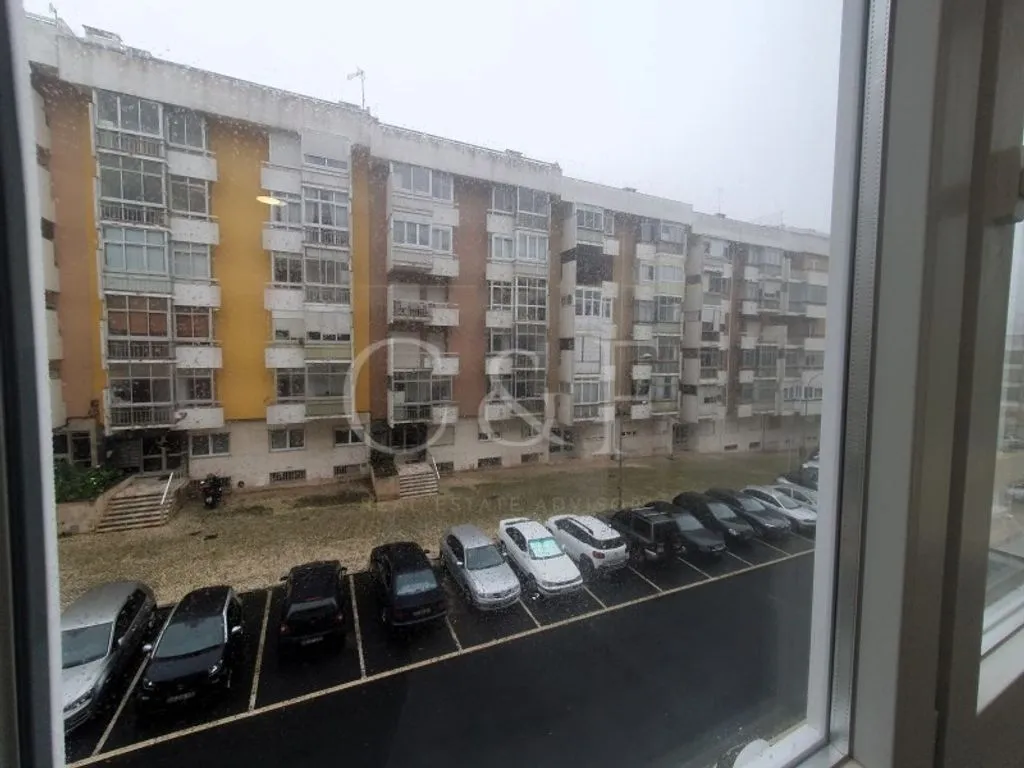 Balcon - Remodelled 2-Bedroom Apartment in Central Oeiras