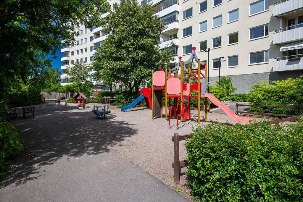 Jardin - Apartment with Balcony in Kallhäll