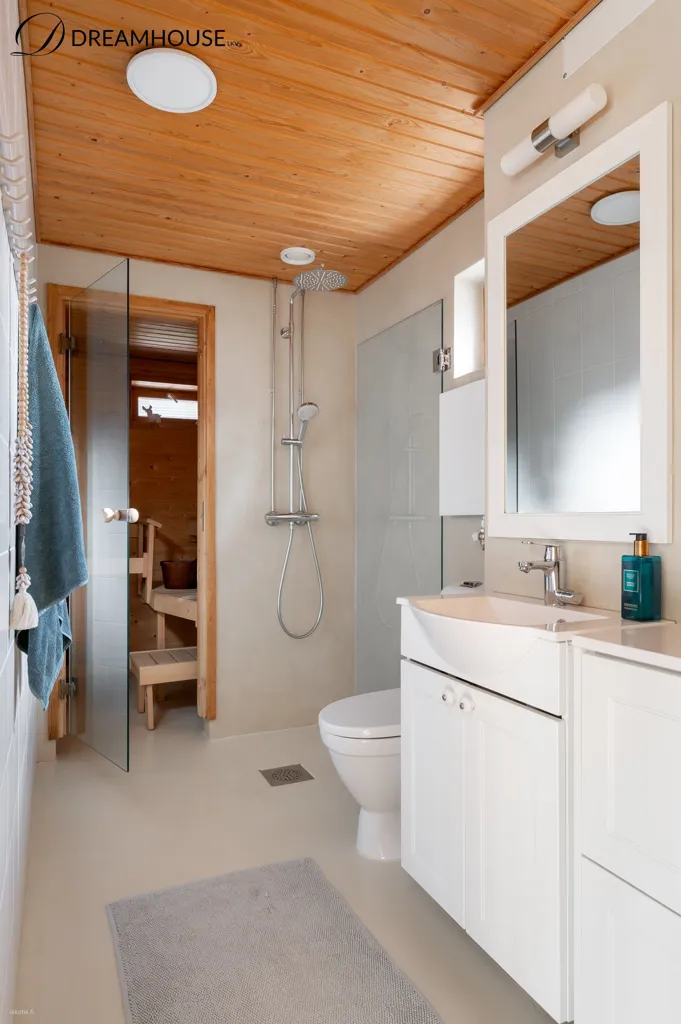 Salles de bain - Apartment with Balcony and Sauna in Espoo