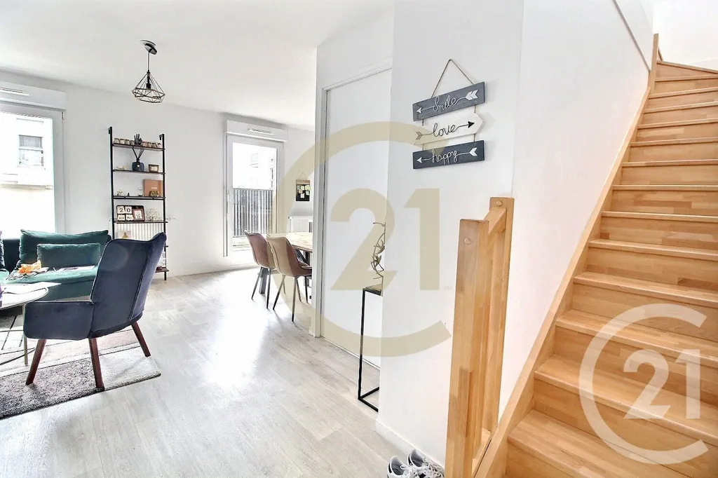 Soggiorno - Duplex Apartment with Terrace in Bobigny