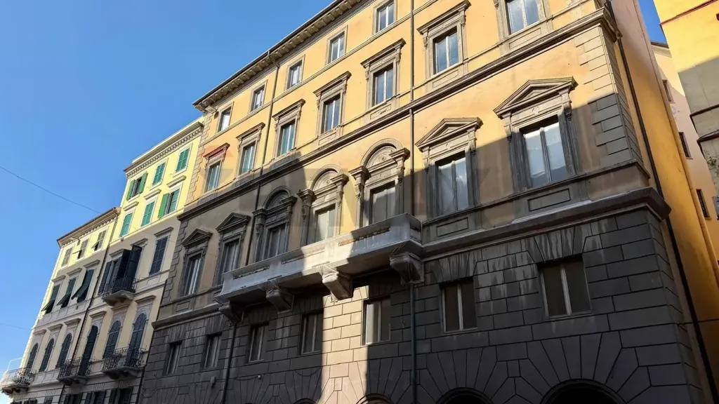 Välivaade - Spacious Apartment with Double Entrance in Ancona