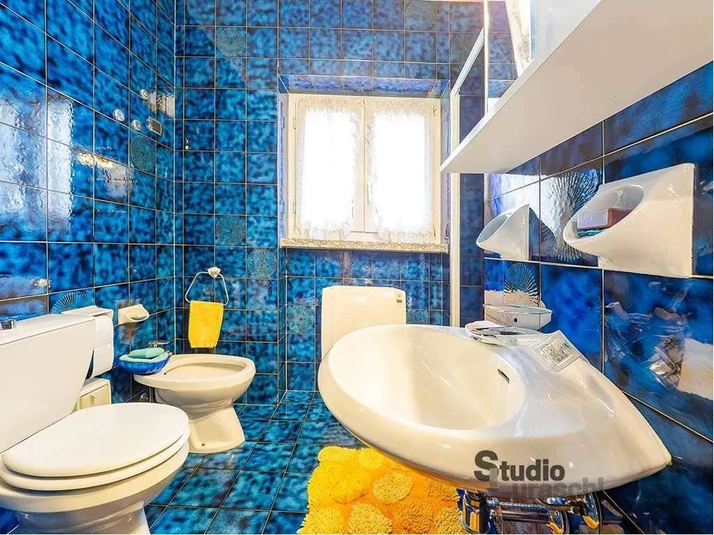 Salles de bain - Luxury Villa with Panoramic View in Ello