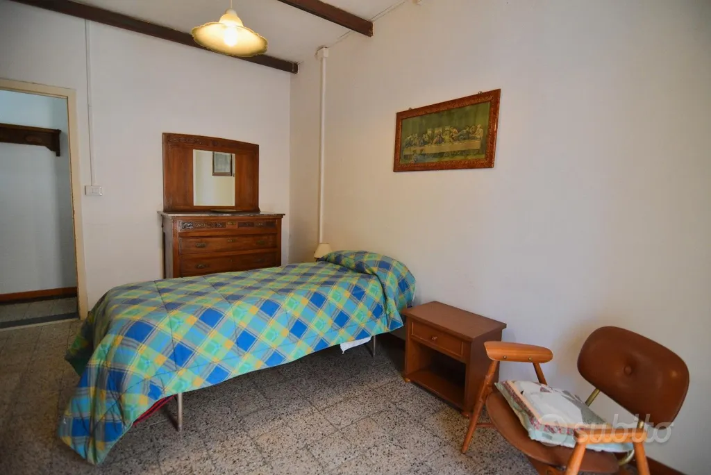Bedrooms - Detached House with Private Courtyard in Centre