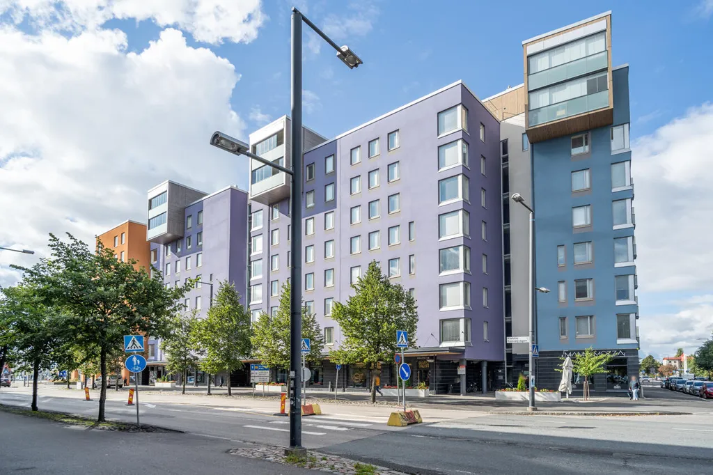 Välivaade - Modern Apartment with Balcony in Tikkurila, Vantaa
