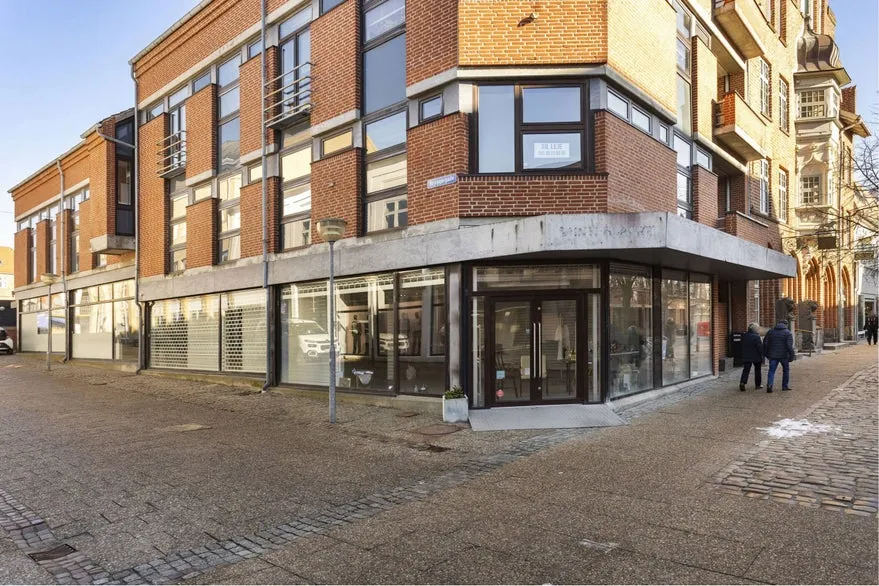 Exterior - Corner Shop with High Visibility in Hjørring