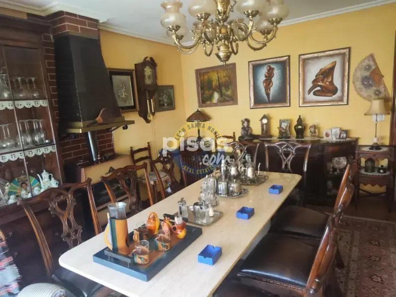 Dining Room - 3-bedroom house in ES