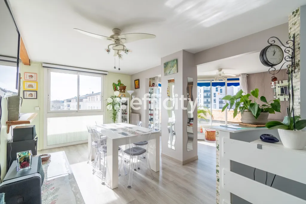 Sala da pranzo - Bright Apartment with Terrace in Orly Centre